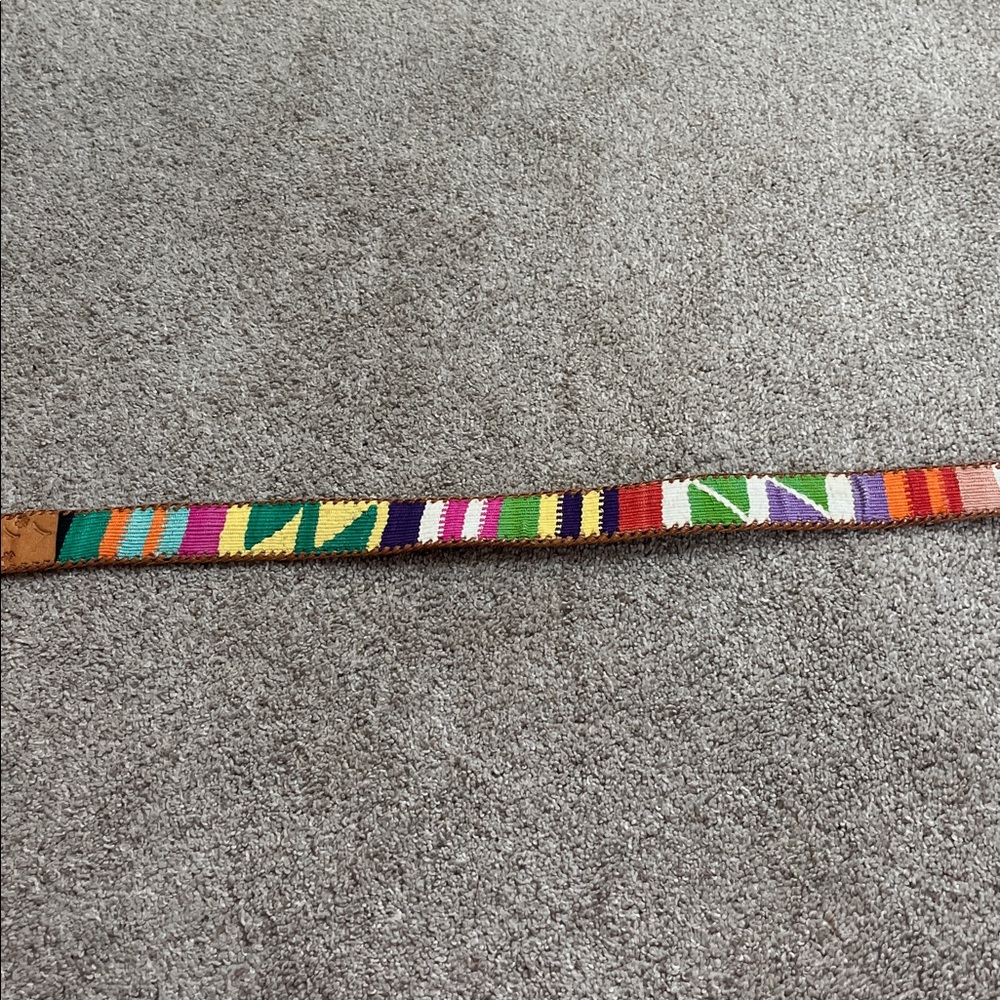 Vintage Made in Guatemala Colorful Fabric Embossed and Braided Leather 31-37 “ - Picture 5 of 16